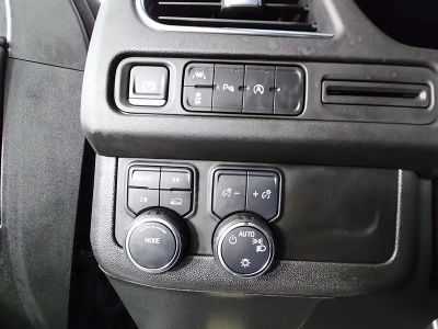 2024 Chevrolet Suburban - Photo 13