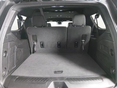 2024 Chevrolet Suburban - Photo 11