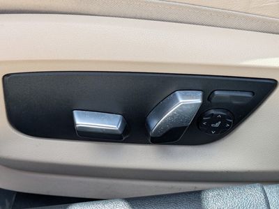 2021 BMW 5 Series - Photo 17