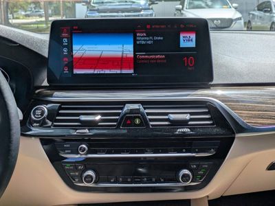 2021 BMW 5 Series - Photo 15