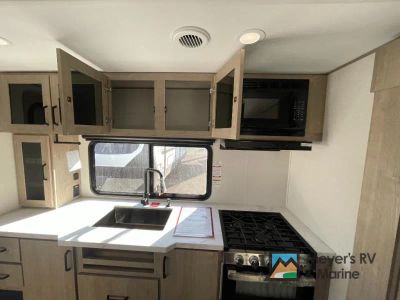 2026 Grand Design Imagine XLS - Photo 10