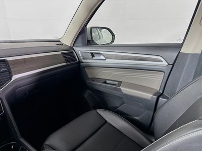 2023 Volkswagen Atlas — photo 24 view
