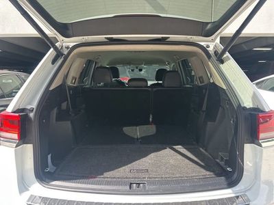 2023 Volkswagen Atlas — photo 38 view
