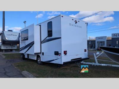 2025 Entegra Coach Odyssey SE - Photo 5