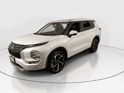 2023 Mitsubishi Outlander — rear three-quarter view