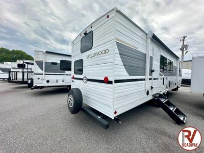 2026 Wildwood 300ICE - Photo 4