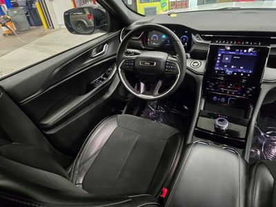 2023 Jeep Grand Cherokee — photo 34 view