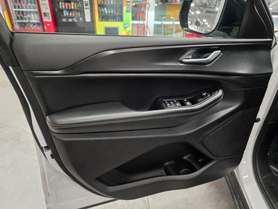 2023 Jeep Grand Cherokee — photo 13 view
