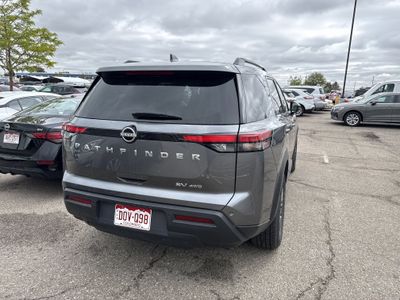 2024 Nissan Pathfinder — side profile view