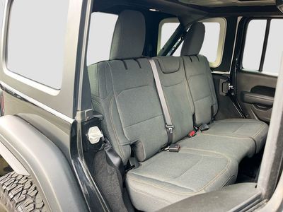 2025 Jeep Wrangler — photo 25 view