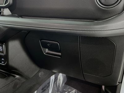 2025 Jeep Wrangler — photo 32 view