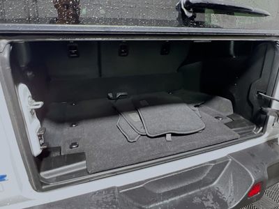 2025 Jeep Wrangler — photo 31 view