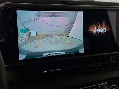 2025 Jeep Wrangler — photo 25 view