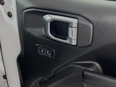 2025 Jeep Wrangler — photo 29 view