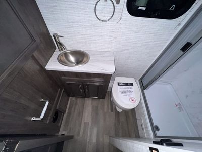 2025 Entegra QWEST SE - Photo 13