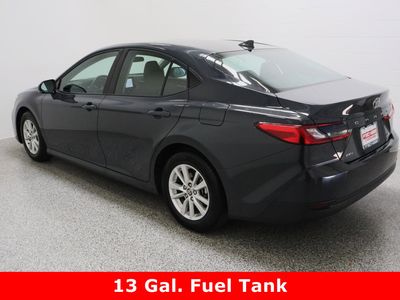 2025 Toyota Camry FWD - Photo 9