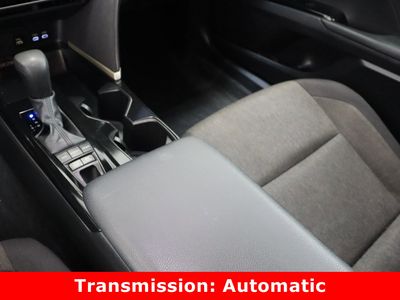 2025 Toyota Camry FWD - Photo 16