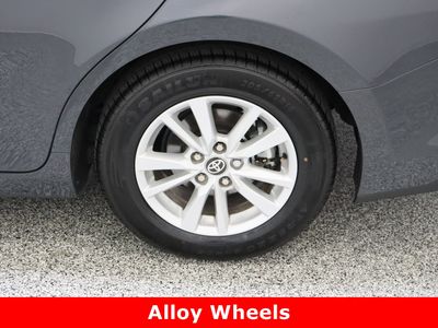 2025 Toyota Camry FWD - Photo 10