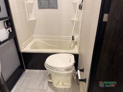 2021 Coachmen RV Spirit — photo 36 view