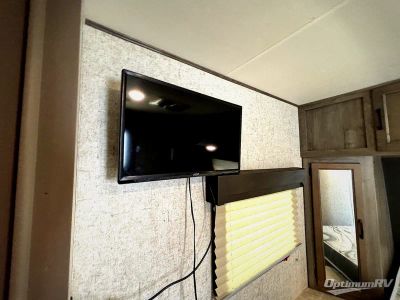 2020 Coachmen Apex Ultra-Lite — photo 9 view