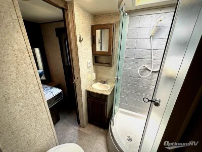 2020 Coachmen Apex Ultra-Lite — photo 10 view