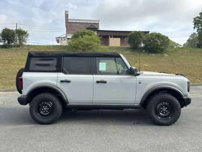 2026 Ford Bronco — photo 8 view