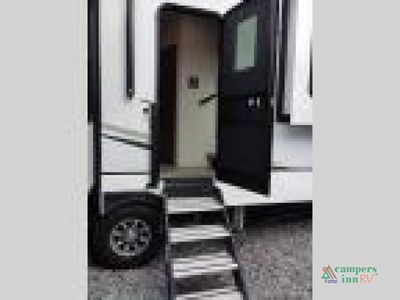 2025 Alliance RV Paradigm — photo 19 view