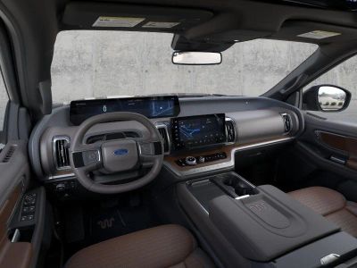 2026 Ford Expedition — photo 9 view