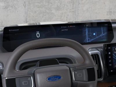 2026 Ford Expedition — photo 13 view