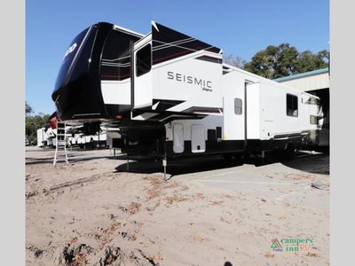 2026 Jayco Seismic - Photo 2