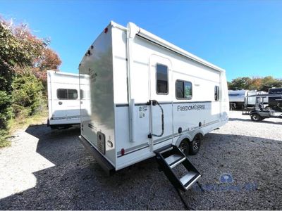 2026 Coachmen Freedom Express Select — detail view