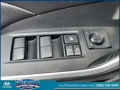 2021 Toyota RAV4 Hybrid - Photo 19