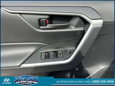 2021 Toyota RAV4 Hybrid - Photo 18