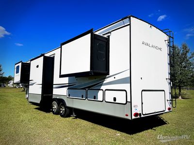 2023 Keystone Avalanche - Photo 2