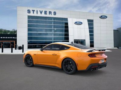 2026 Ford Mustang - Photo 5