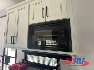 2024 Keystone RV Arcadia Super Lite — photo 18 view