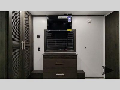 2025 Keystone RV Fuzion — photo 196 view