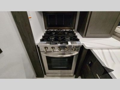 2025 Keystone RV Fuzion — photo 138 view