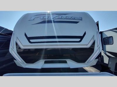 2025 Keystone RV Fuzion — photo 14 view