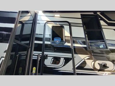 2025 Keystone RV Fuzion — photo 25 view