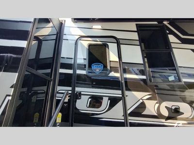 2025 Keystone RV Fuzion — photo 26 view