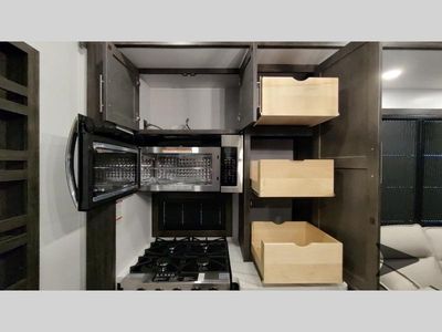 2025 Keystone RV Fuzion — photo 137 view