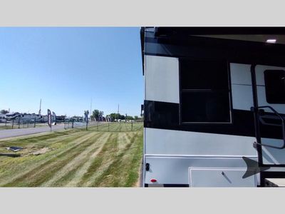 2025 Keystone RV Fuzion — photo 43 view
