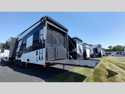 2025 Keystone RV Fuzion — photo 71 view