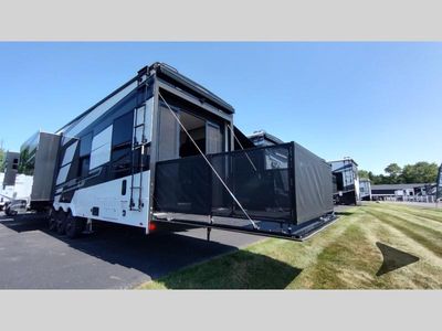 2025 Keystone RV Fuzion — photo 74 view
