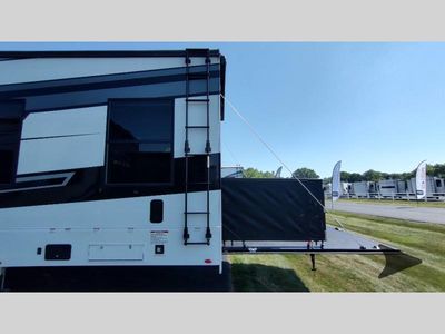 2025 Keystone RV Fuzion — photo 79 view