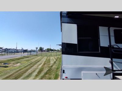 2025 Keystone RV Fuzion — photo 44 view