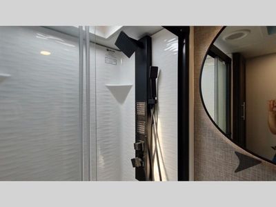 2025 Keystone RV Fuzion — photo 181 view