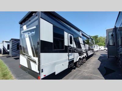 2025 Keystone RV Fuzion — detail view