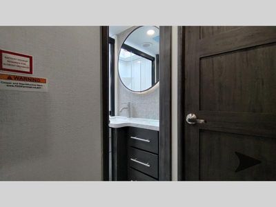 2025 Keystone RV Fuzion — photo 172 view